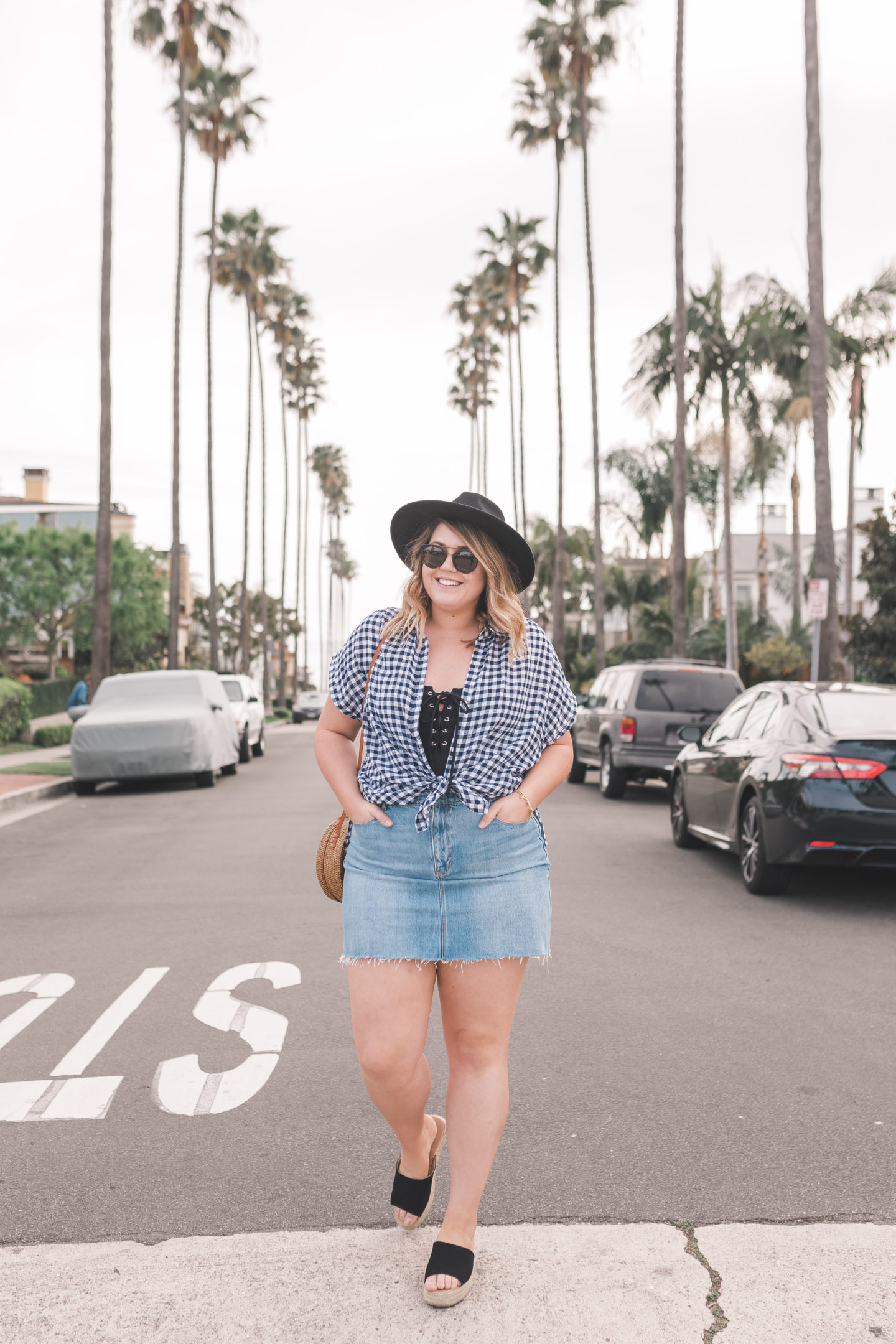 shades of blue - a spring outfit // wanderabode.com #oldnavystyle