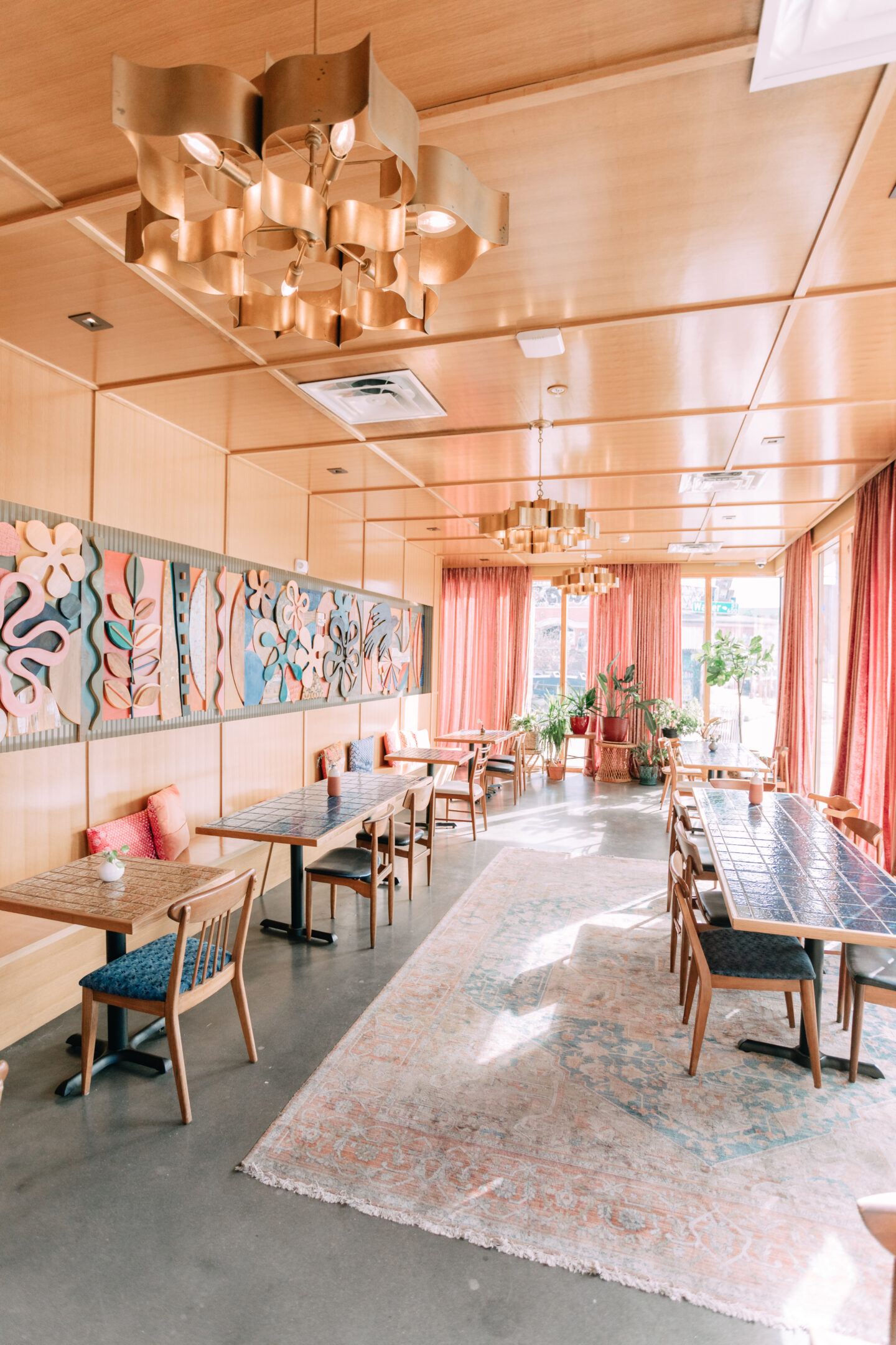 Sixth & Waller at East Austin Hotel, Austin TX, boho hotel, mid century hotel, instagrammable hotel